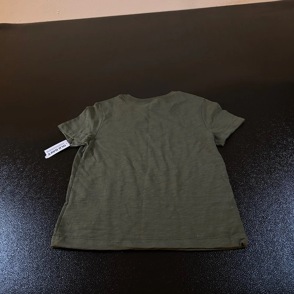 Old Navy Pocket T-Shirt Olive Green Short Sleeve‎ Casual Top Kids Size 5T NWT